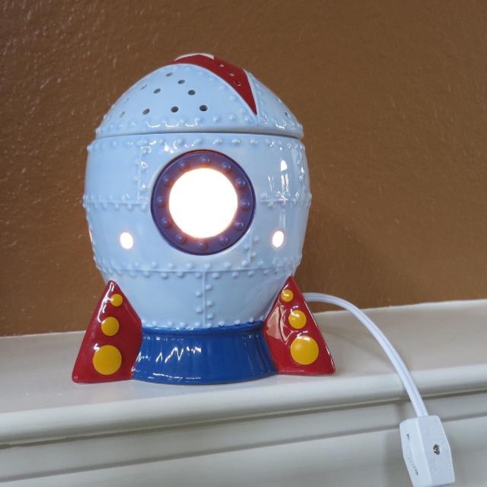 Scentsy Blast Off warmer